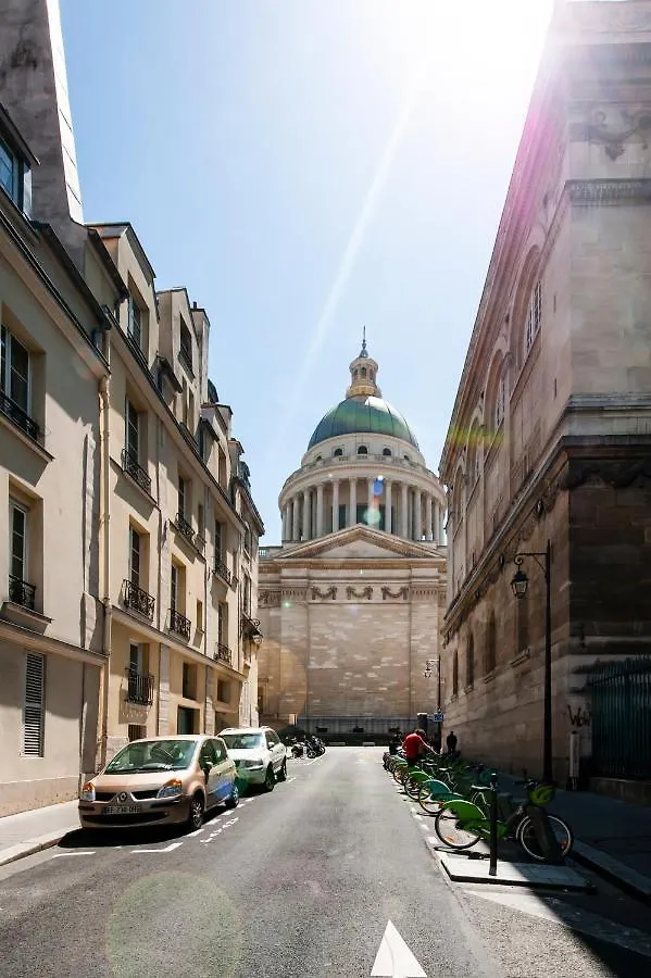 Place Du Pantheon Apartment